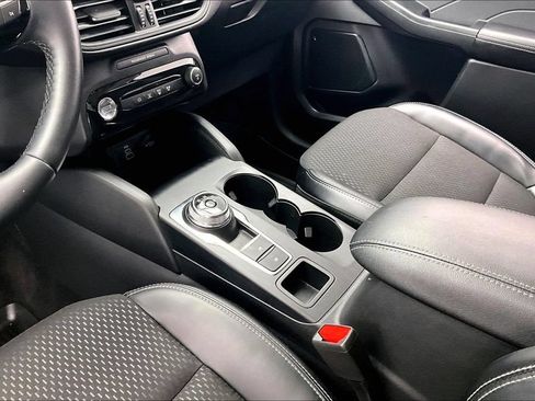 Certified 2025 Ford Escape SE FWD image 15