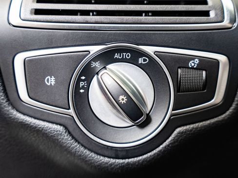 Used 2018 Mercedes-Benz C 300 4MATIC Sedan image 28
