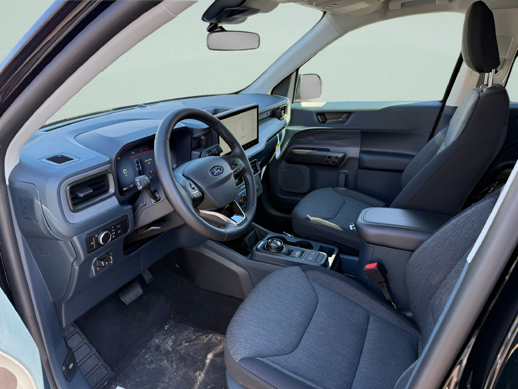 Used 2025 Ford Maverick XLT w/ XLT Luxury Package AWD/4WD image 3