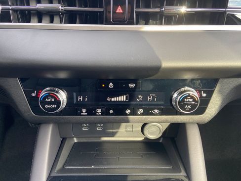 New 2026 Mitsubishi Outlander Trail Edition image 13