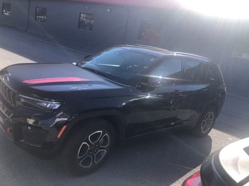 Used 2022 Jeep Grand Cherokee Trailhawk w/ ADV Protech Group II image 2