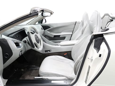 Used 2014 Aston Martin Vanquish Volante RWD image 16