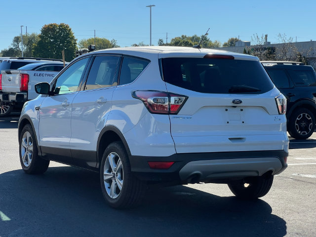 Used 2017 Ford Escape SE AWD/4WD image 9