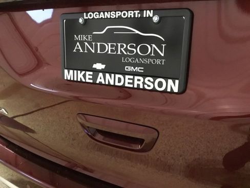 Used 2023 Chrysler Pacifica Touring-L image 19