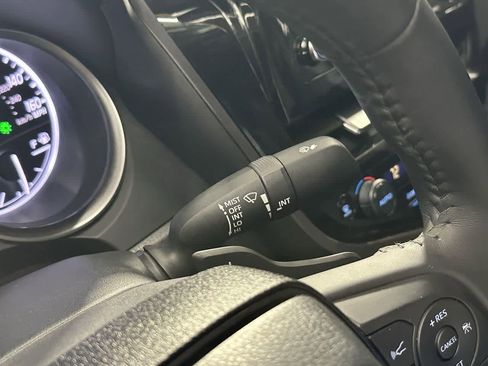 Used 2023 Toyota Camry SE image 16