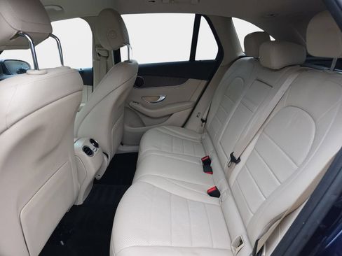 Used 2018 Mercedes-Benz GLC 300 4MATIC image 21