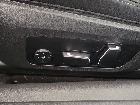 Used 2025 BMW M440i Convertible image 19