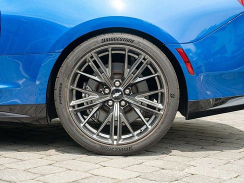 Used 2018 Chevrolet Camaro ZL1 RWD image 32