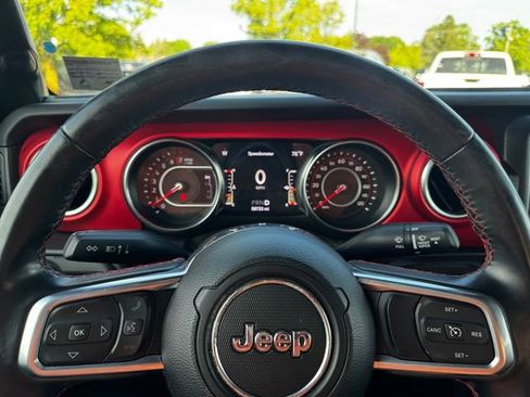 Used 2022 Jeep Wrangler Unlimited Rubicon w/ Xtreme Recon 35" Tire Package AWD/4WD image 23