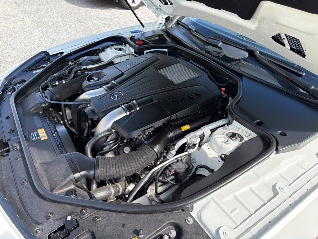 Used 2015 Mercedes-Benz SL 550 image 12