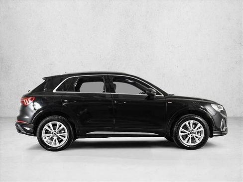 Certified 2025 Audi Q3 2.0T Premium w/ Convenience Package AWD/4WD image 4