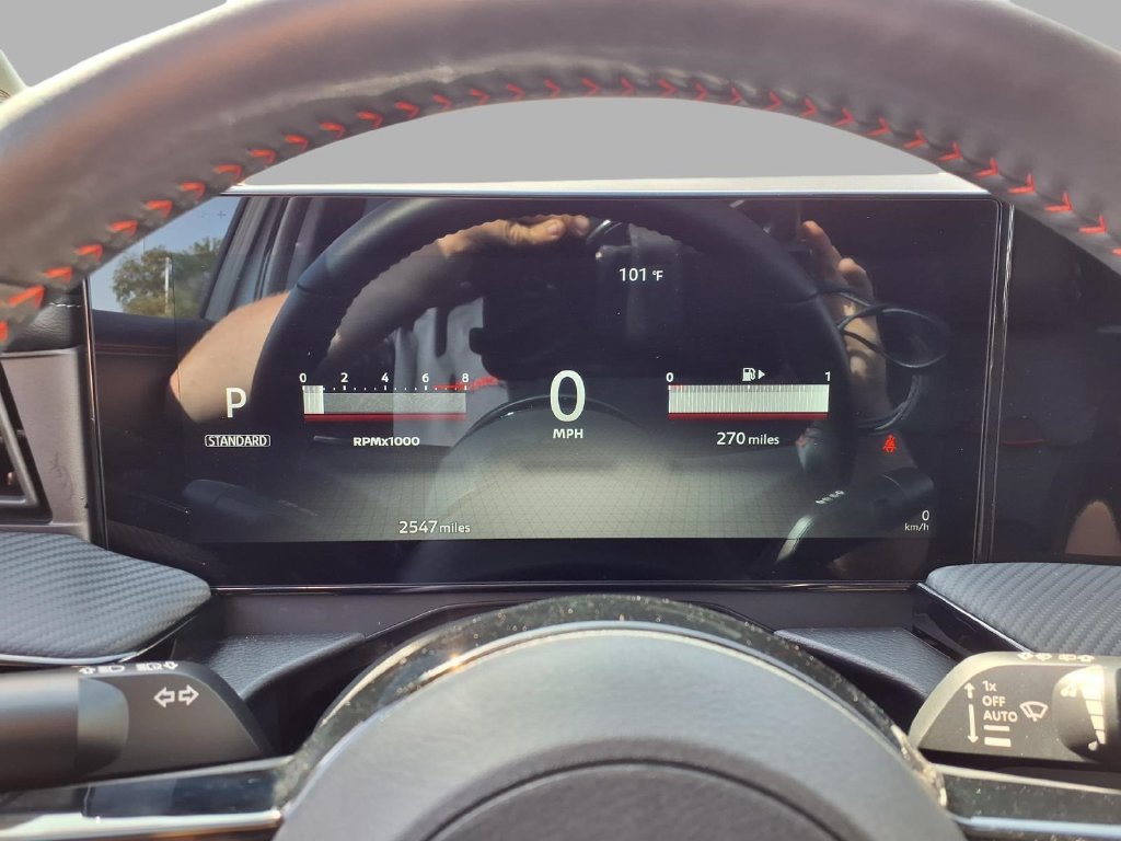 Used 2025 Nissan Kicks SR w/ SR Premium Package AWD/4WD image 16