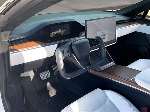 Used 2022 Tesla Model S Base image 15