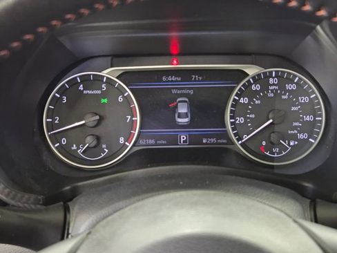 Used 2022 Nissan Sentra SR w/ SR Premium Package image 11