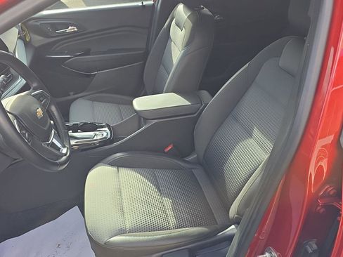 Used 2024 Chevrolet Trax LT w/ Driver Confidence Package image 11