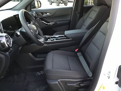 New 2026 Chevrolet Equinox LT image 16