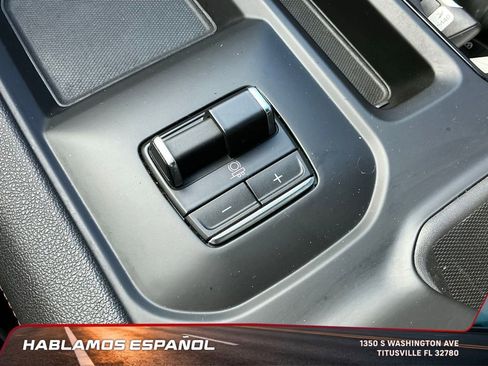 Used 2024 GMC Sierra 2500 AT4 w/ AT4 Premium Plus Package image 30