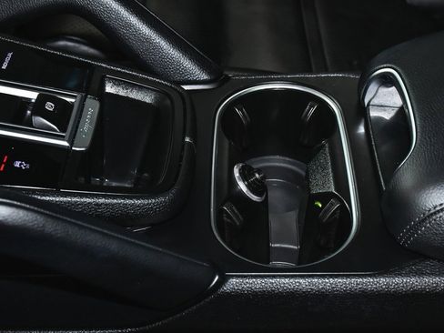 Used 2020 Porsche Cayenne E-Hybrid image 46