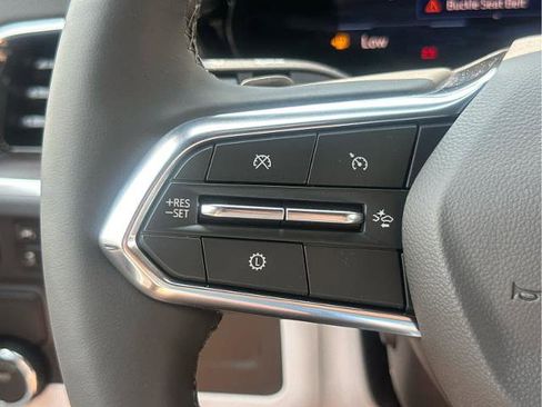 New 2025 Chevrolet Suburban Premier image 29