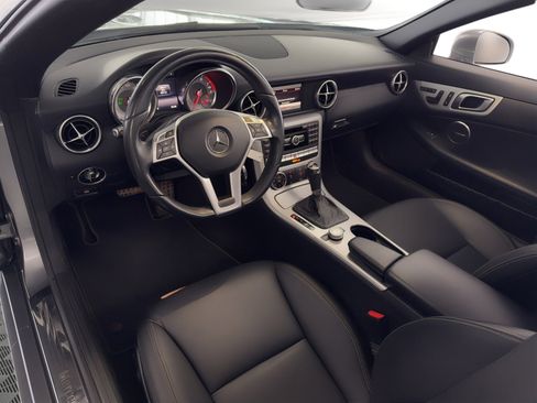 Used 2015 Mercedes-Benz SLK 250 image 4