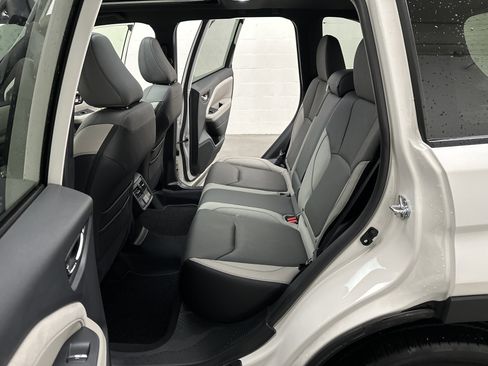 Used 2025 Subaru Forester Limited image 21