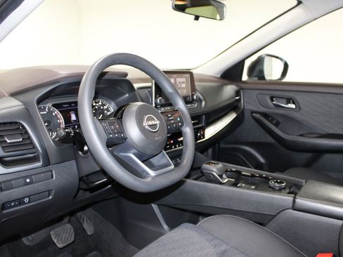 Used 2023 Nissan Rogue SV AWD/4WD image 17