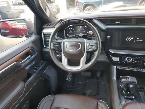 Used 2023 GMC Sierra 1500 Denali AWD/4WD image 13