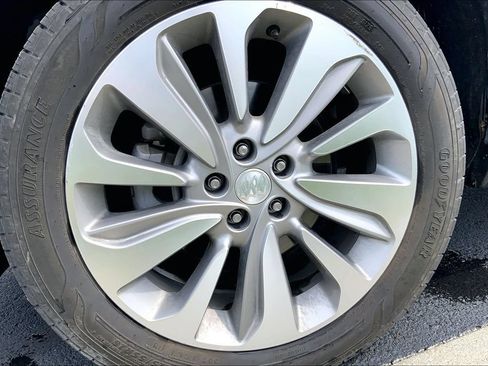 Used 2019 Buick Encore Preferred AWD/4WD image 3