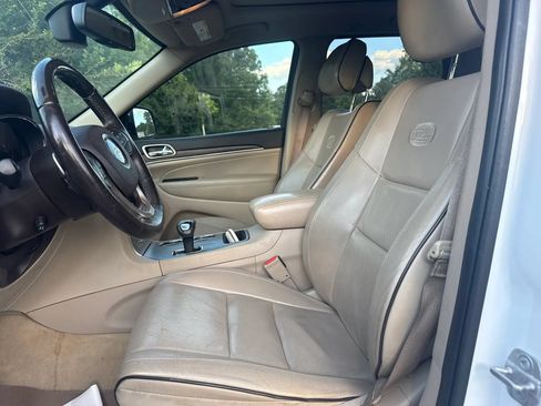 Used 2014 Jeep Grand Cherokee Overland RWD image 13