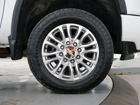 Used 2023 Chevrolet Silverado 3500 High Country w/ Z71 Off-Road Package AWD/4WD image 36