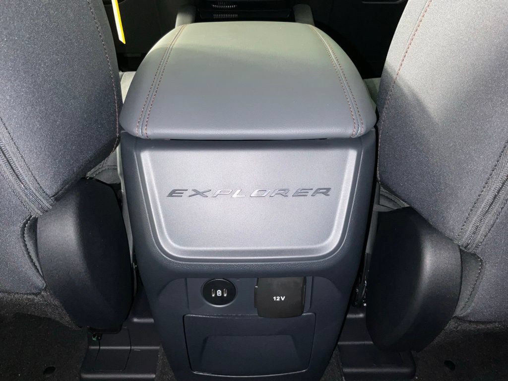 New 2027 Ford Explorer Active RWD image 18