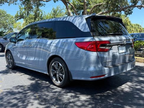 Used 2024 Honda Odyssey Elite image 3
