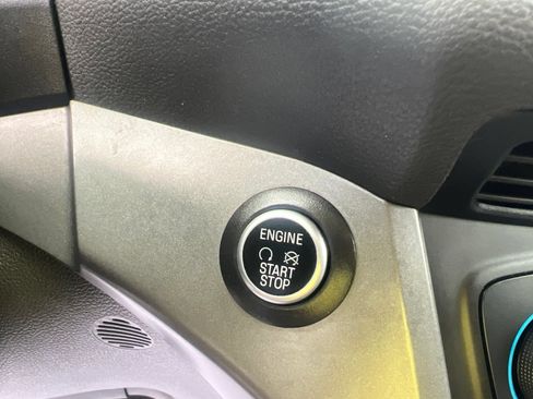 Used 2019 Ford Escape SE FWD image 29