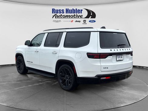 Used 2024 Jeep Wagoneer Series II w/ Convenience Group I AWD/4WD image 3