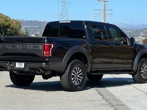 Used 2019 Ford F150 Raptor w/ Equipment Group 802A Luxury image 4