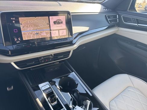 New 2026 Volkswagen Atlas Cross Sport SEL Premium R-Line image 23