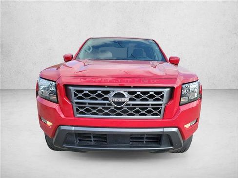 Used 2022 Nissan Frontier SV RWD image 2