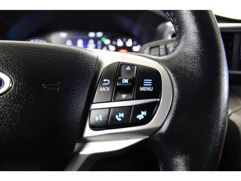 Used 2023 Ford Explorer XLT w/ Equipment Group 202A image 32