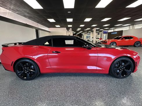 Used 2016 Chevrolet Camaro SS RWD image 8