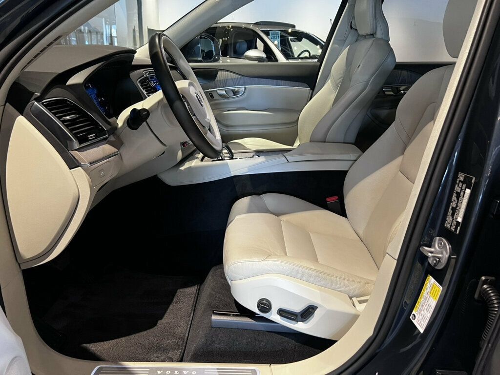 Used 2024 Volvo XC90 B6 Plus AWD/4WD image 11