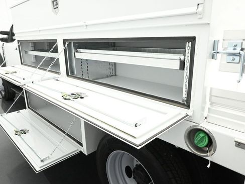 New 2025 Ford F550 2WD Regular Cab Super Duty image 18