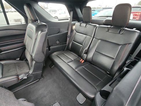 Used 2022 Ford Explorer ST-Line w/ Class IV Trailer Tow Package image 27