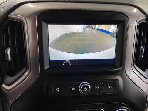 Used 2021 Chevrolet Silverado 1500 W/T RWD image 19