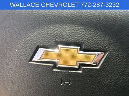 Used 2025 Chevrolet Blazer LT FWD image 16