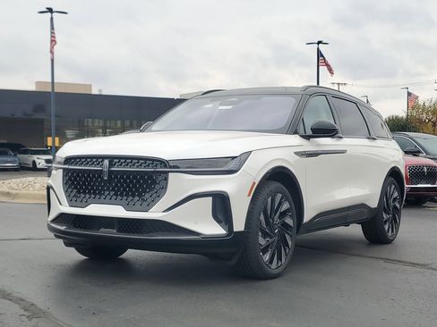 New 2026 Lincoln Nautilus Reserve w/ Jet Appearance Package image 2