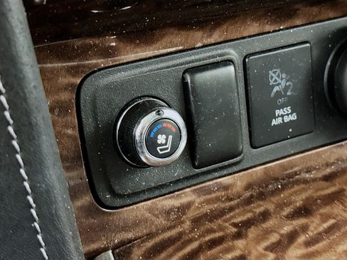 Used 2019 Nissan Armada Platinum w/ Captain's Chairs Package AWD/4WD image 21