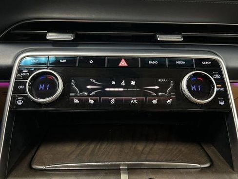 Used 2023 Genesis GV80 2.5T w/ Advanced Package AWD/4WD image 18
