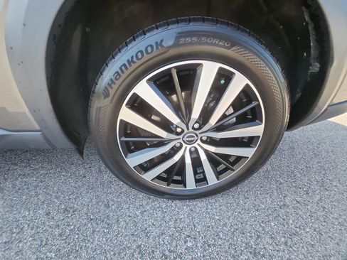 Used 2023 Nissan Pathfinder Platinum image 37