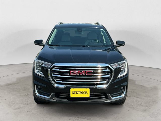 Used 2024 GMC Terrain SLT AWD/4WD image 2