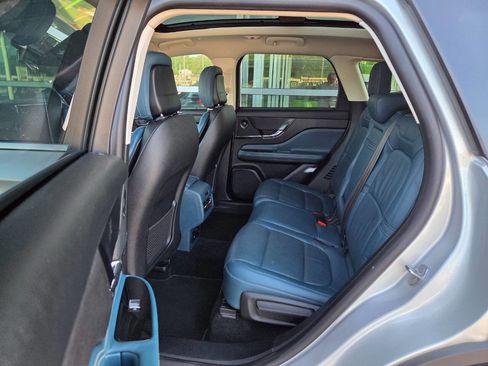 Used 2020 Lincoln Corsair Reserve w/ Equipment Group 202A image 16